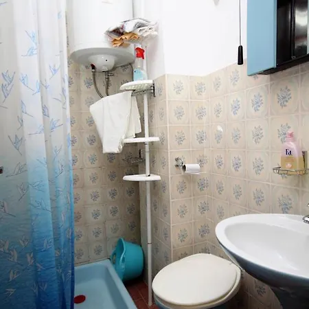 Apartment By The Sea Maslinica, Solta - 776